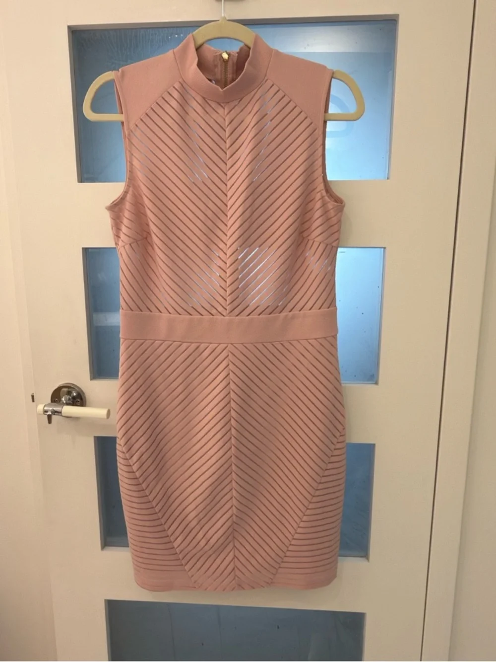Guess Sleeveless Midi Dress - White & Dusty Rose Fit Small* - Picture 2 of 10